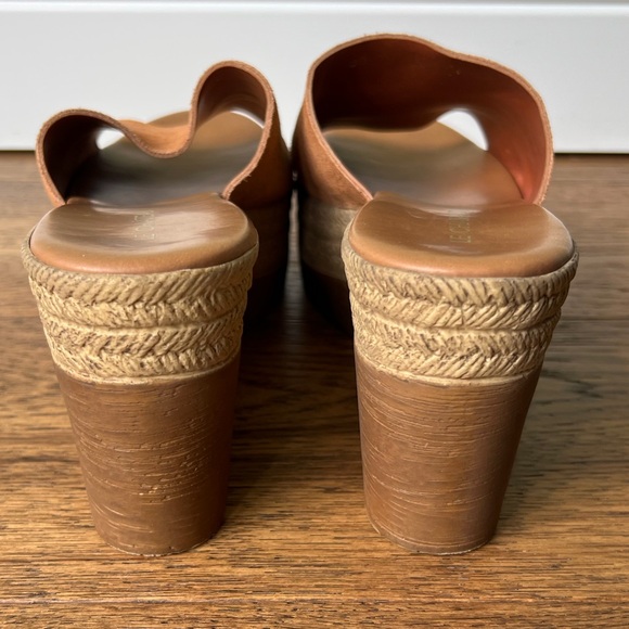 ⭐️ SALE $25 ⭐️ Le Chateau Genuine Leather Platform Wedge Espadrilles Mules Shoe - Picture 7 of 11